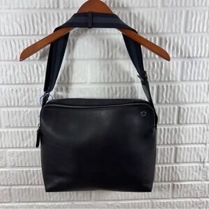 Gucci Leather Messenger Shoulder Satchel Bag Interlock‎ Gs Black